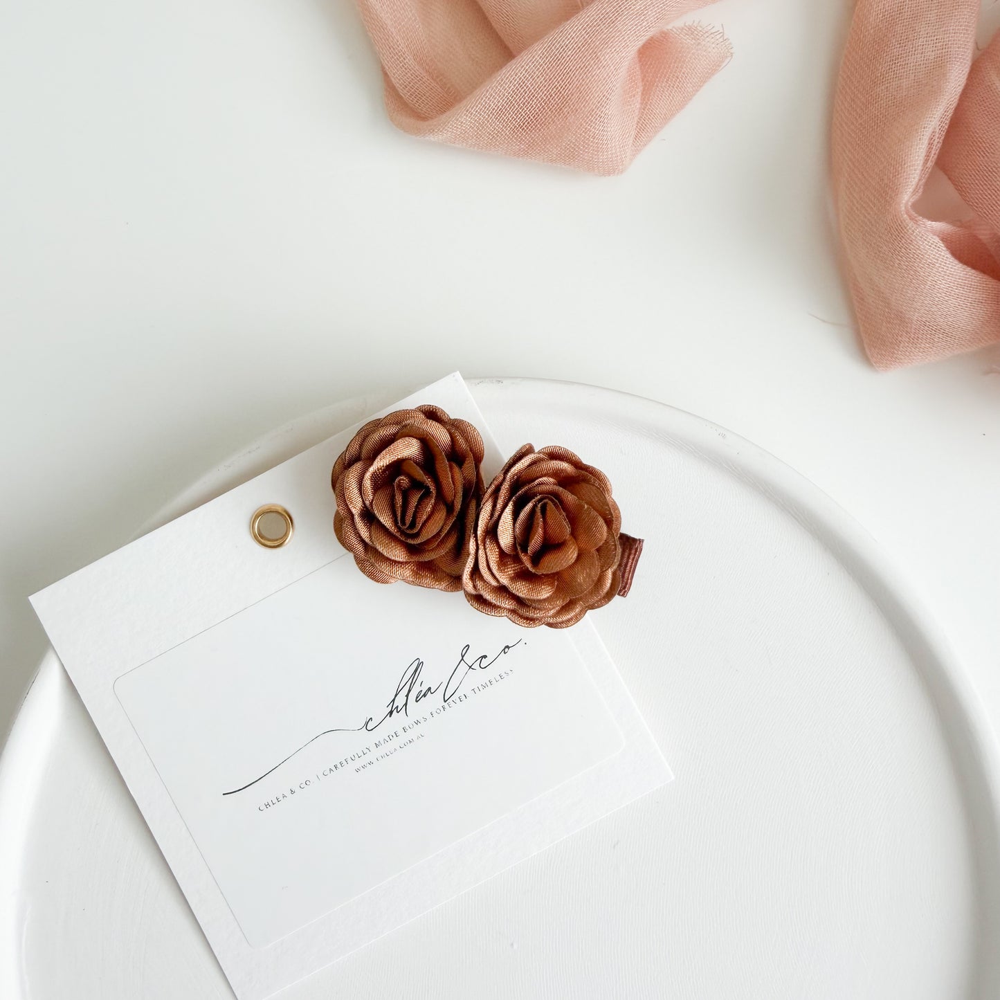 Willow Rose Clip