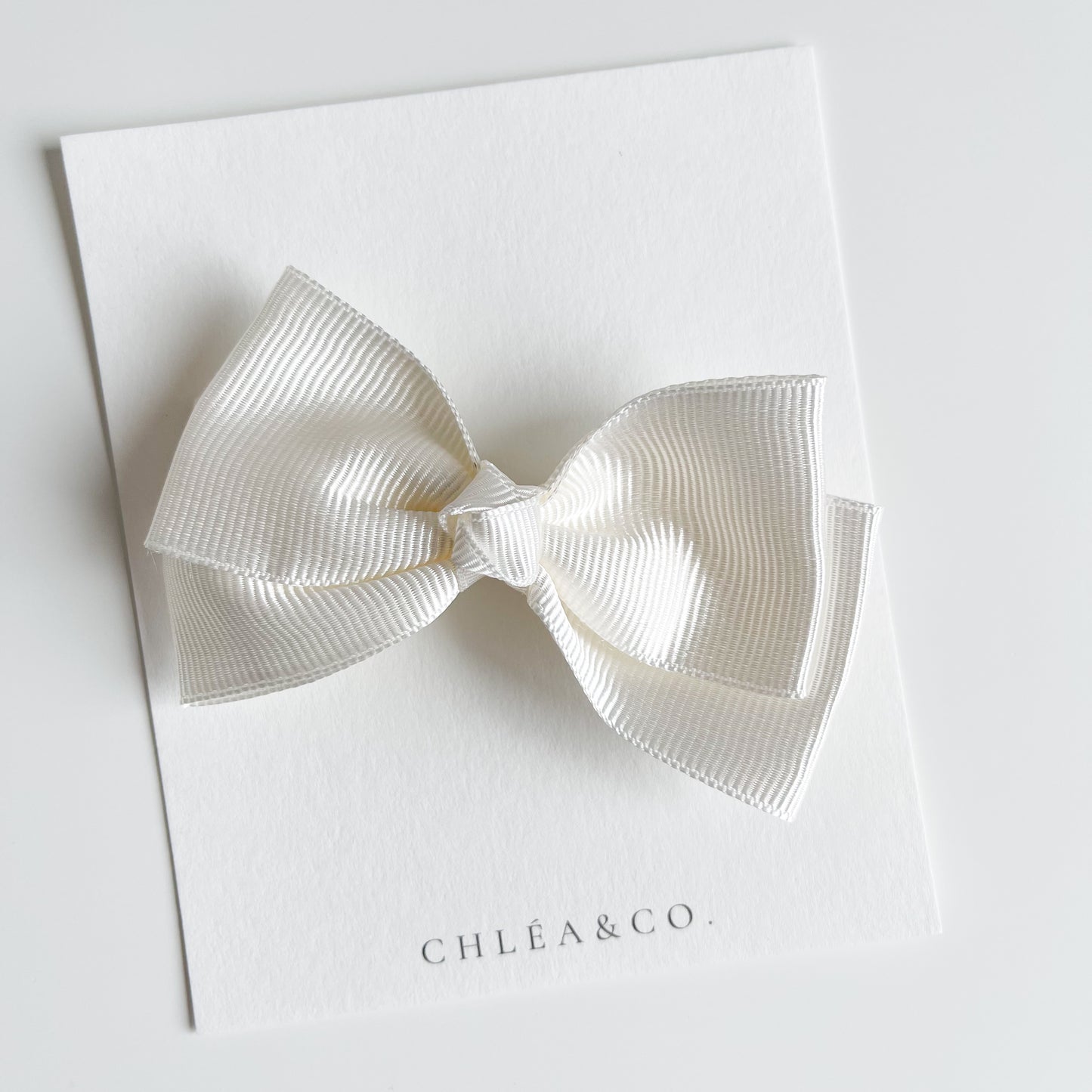 Louise Classic Bow