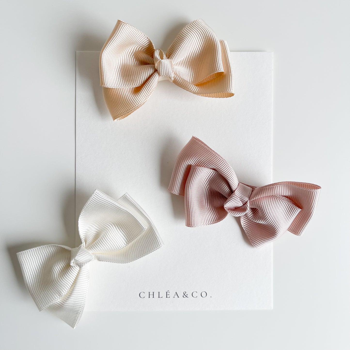 Louise Classic Bow