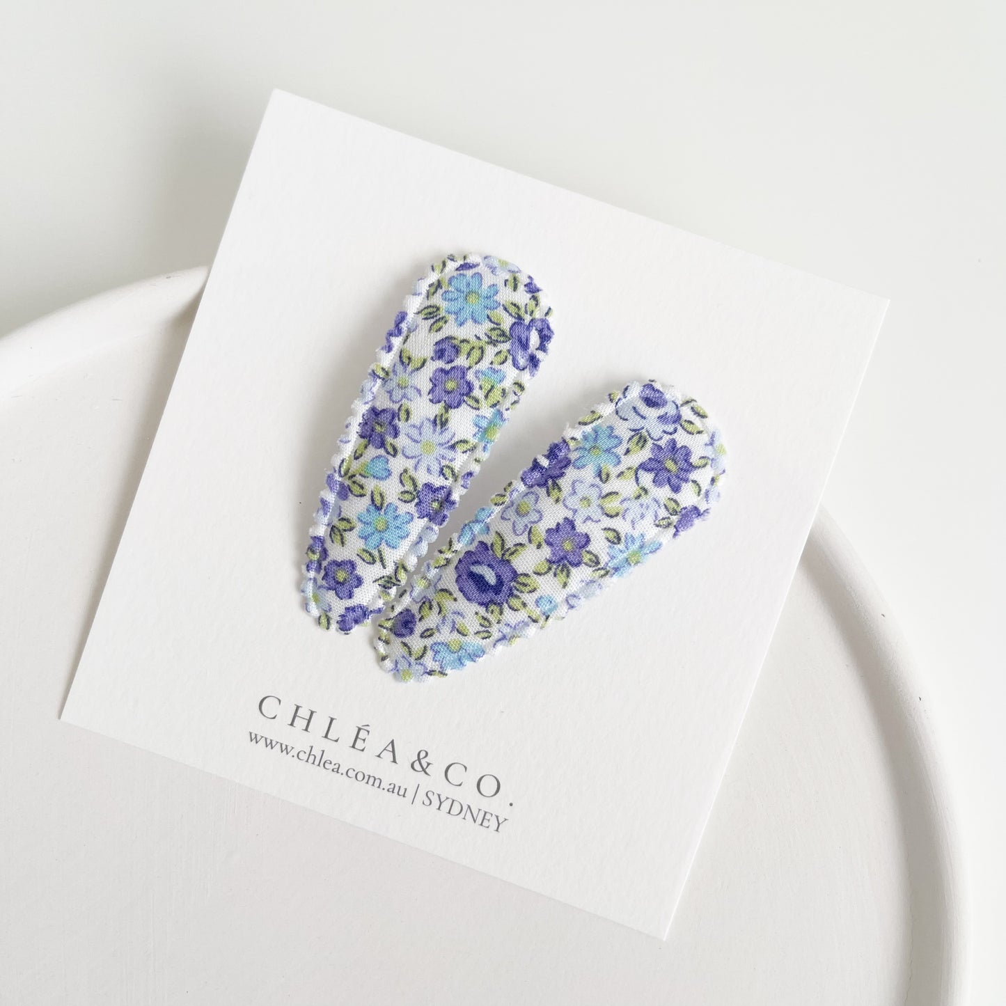 Dainty Blue Garden Fabric Covered Snap Clip