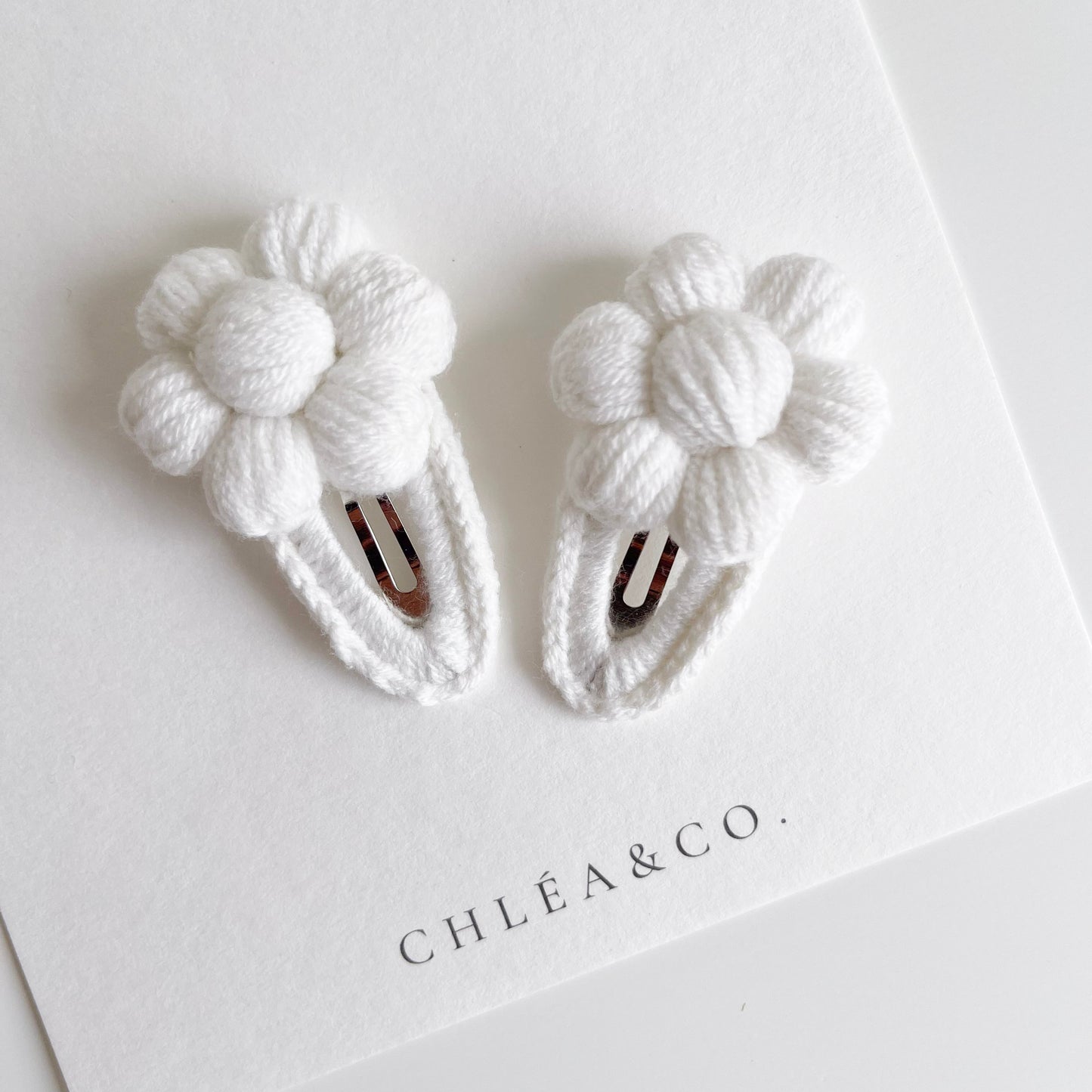 Set of 2 Clips Crochet Daisy