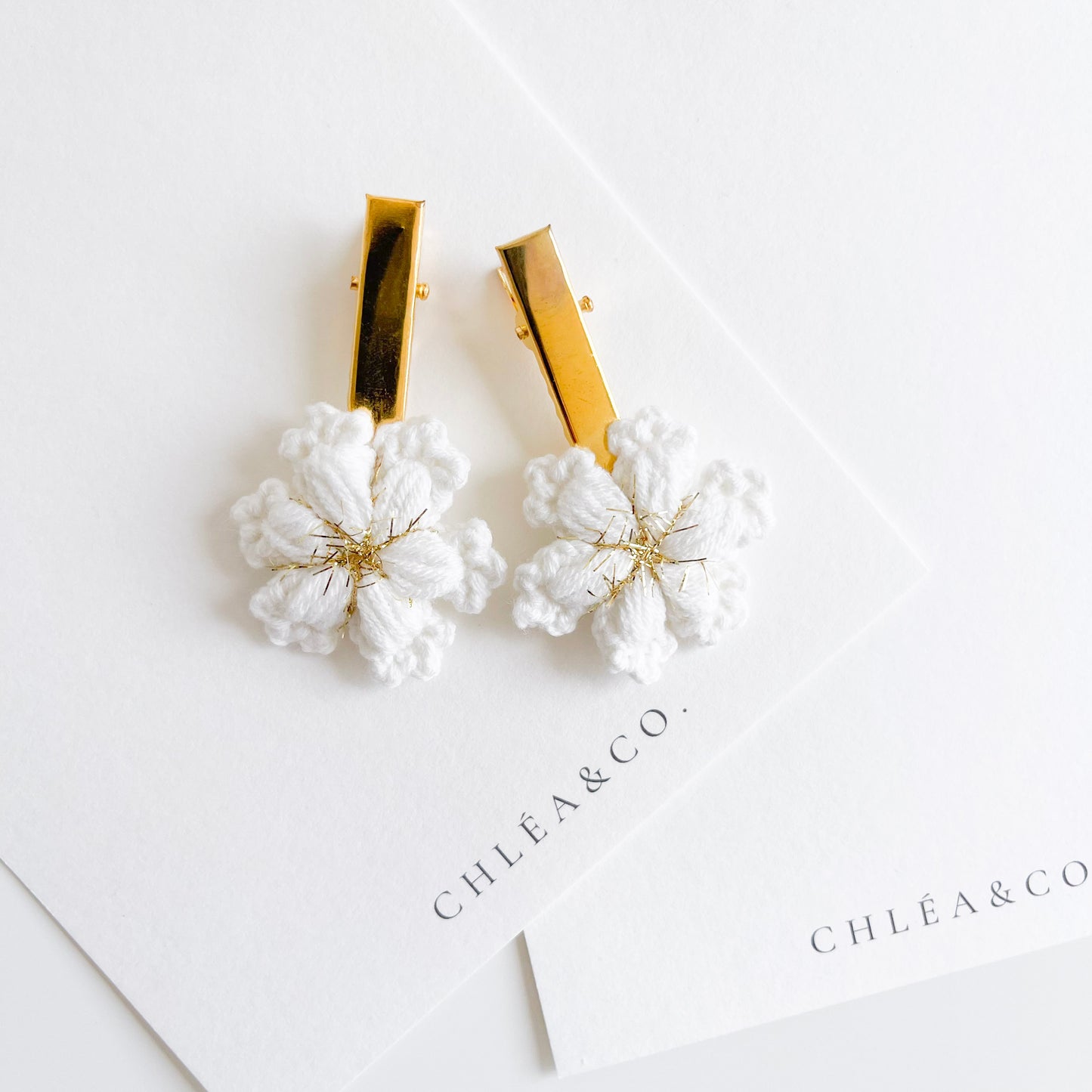 Set of 2 Gold Snowflake Clips