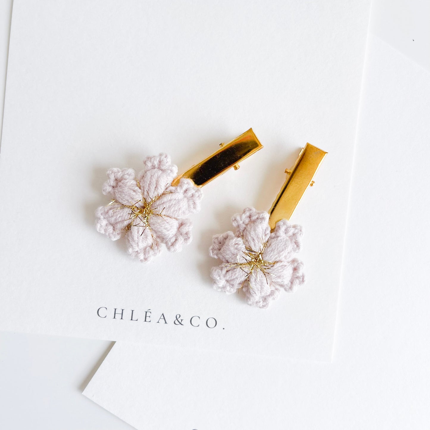Set of 2 Gold Snowflake Clips