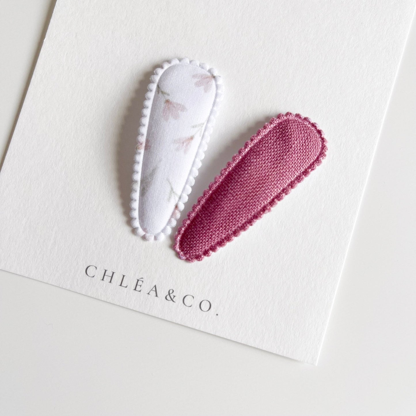 Ivy Magenta Fabric Covered Snap Clip - Chléa & Co.
