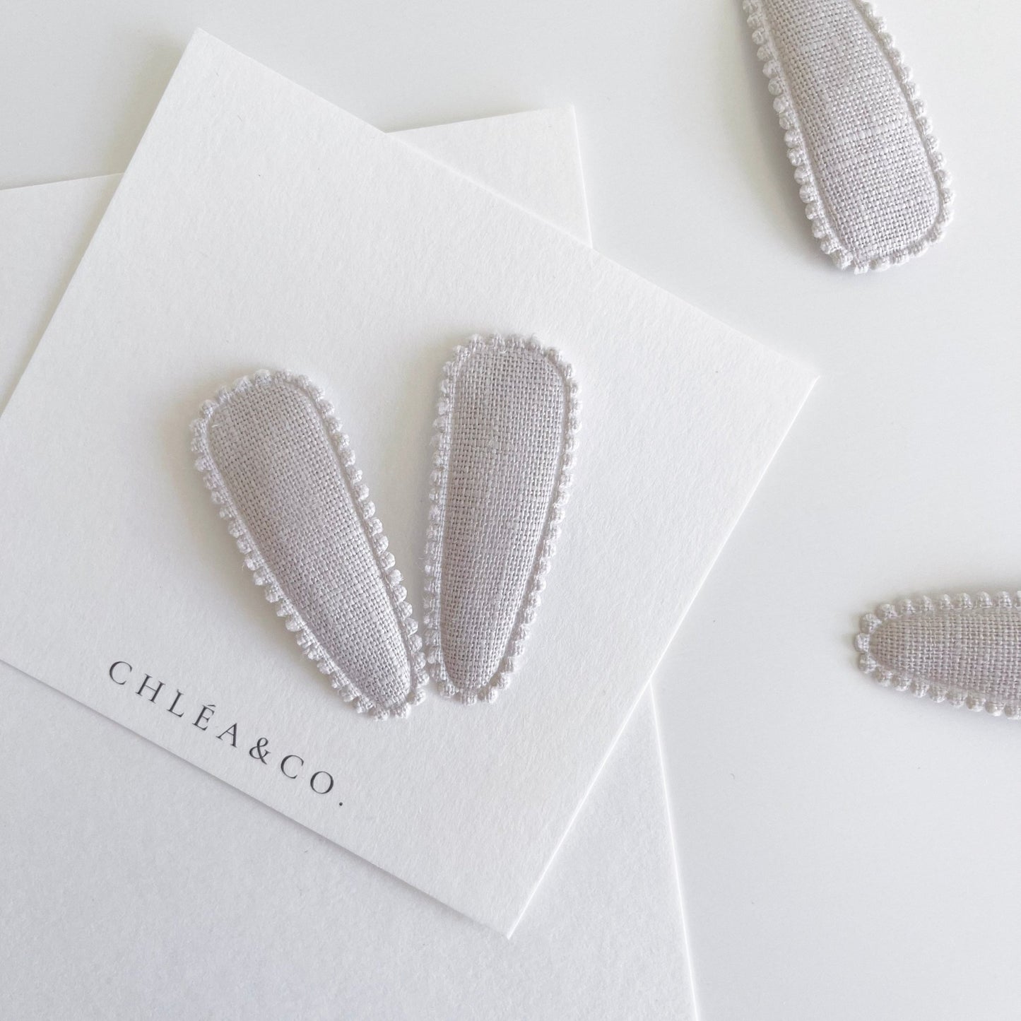 Oatmeal Linen Fabric Covered Snap Clip - Chléa & Co.