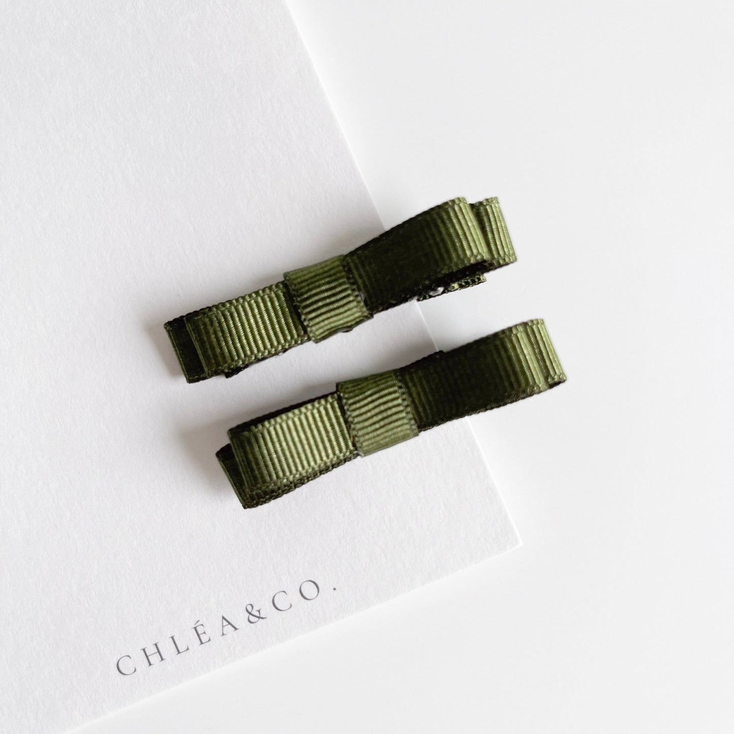 Set of 2 Medium Ribbon Bows - Chléa & Co.
