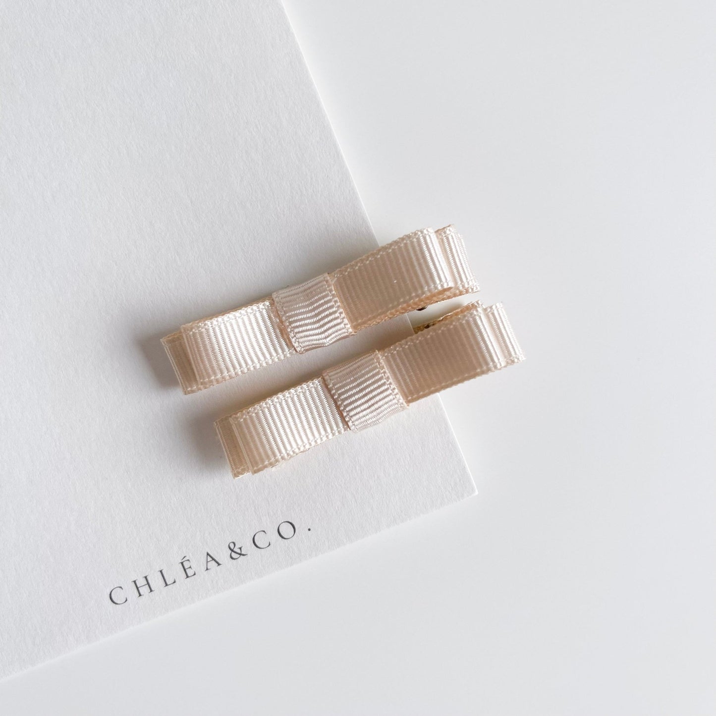 Set of 2 Medium Ribbon Bows - Chléa & Co.