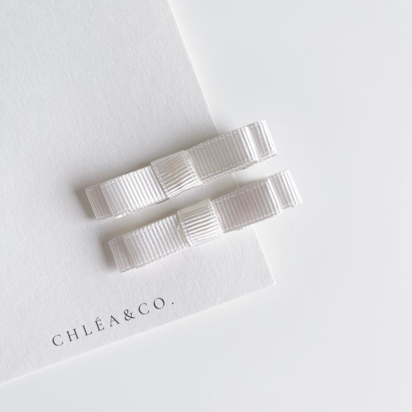 Set of 2 Medium Ribbon Bows - Chléa & Co.