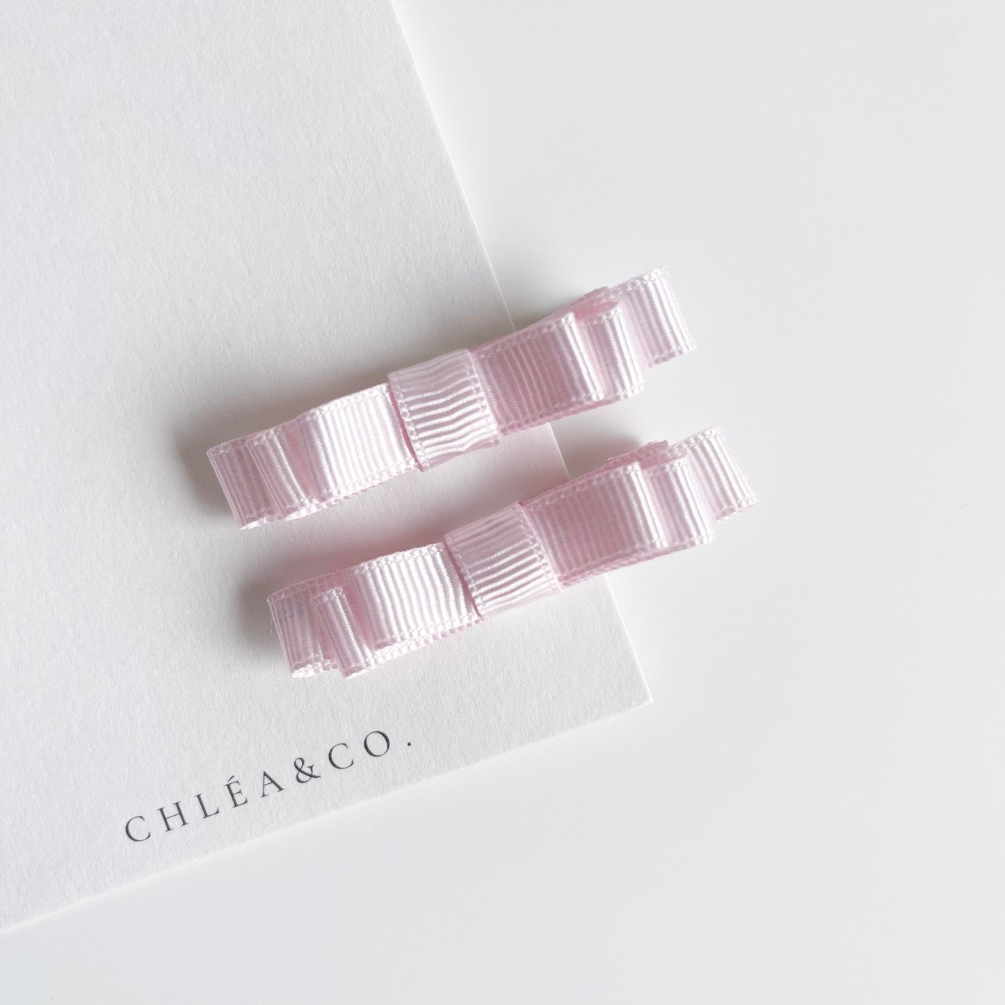 Set of 2 Medium Ribbon Bows - Chléa & Co.