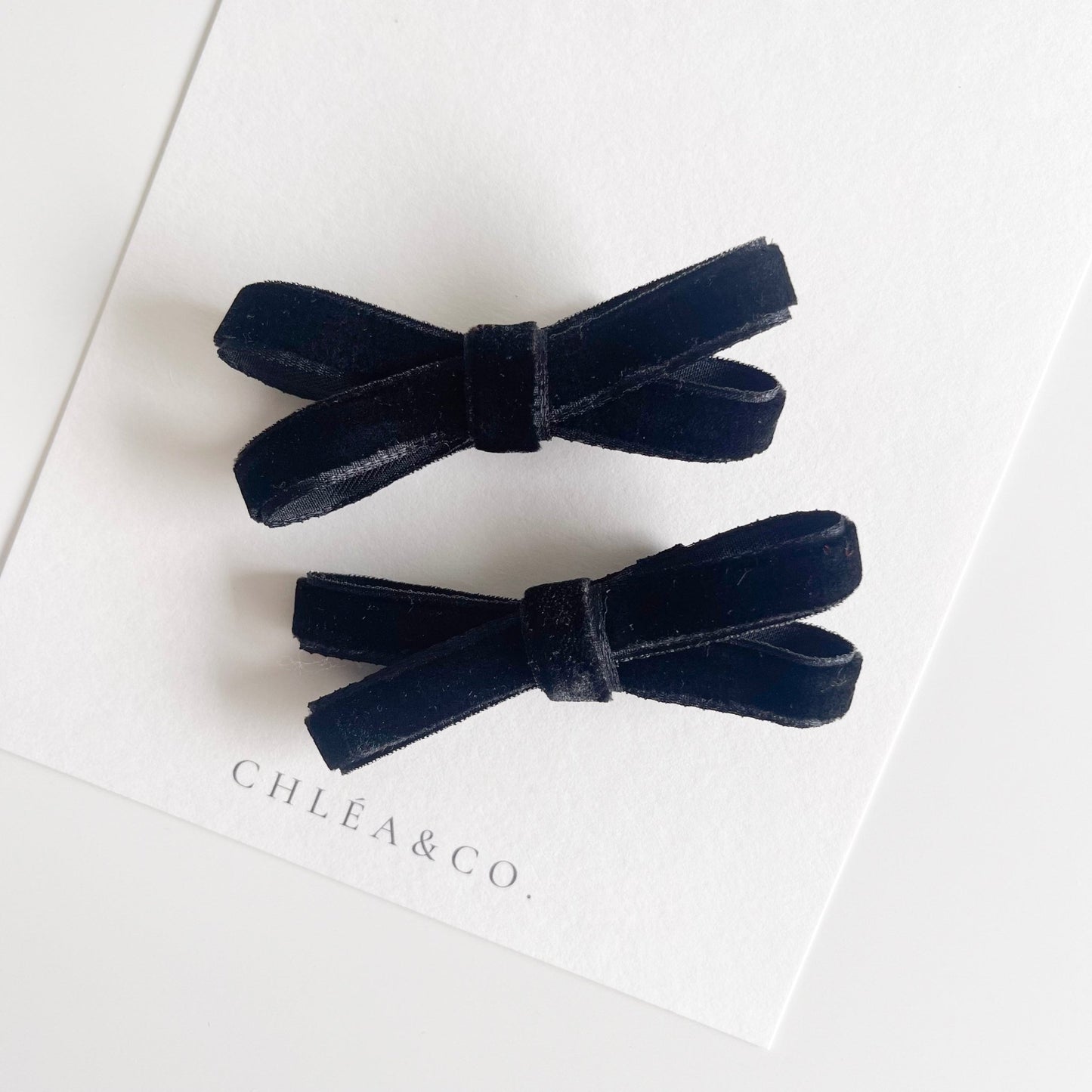 Set of 2 Velvet Bow Clips - Chléa & Co.