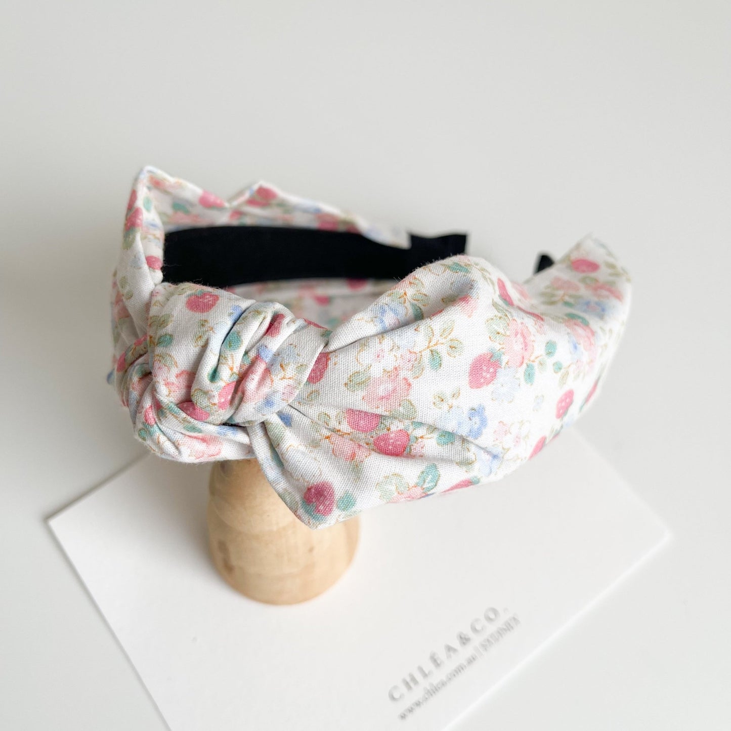 Strawberry Vintage Knot Headband - Chléa & Co.