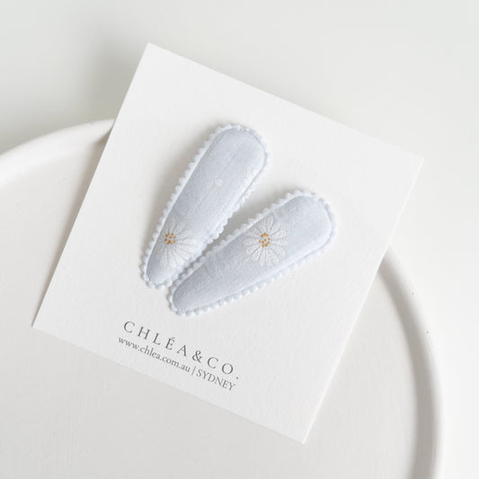 Soft Blue Daisy Fabric Covered Snap Clip