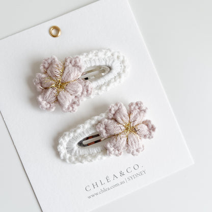 Set of 2 Clips Crochet Snowflake