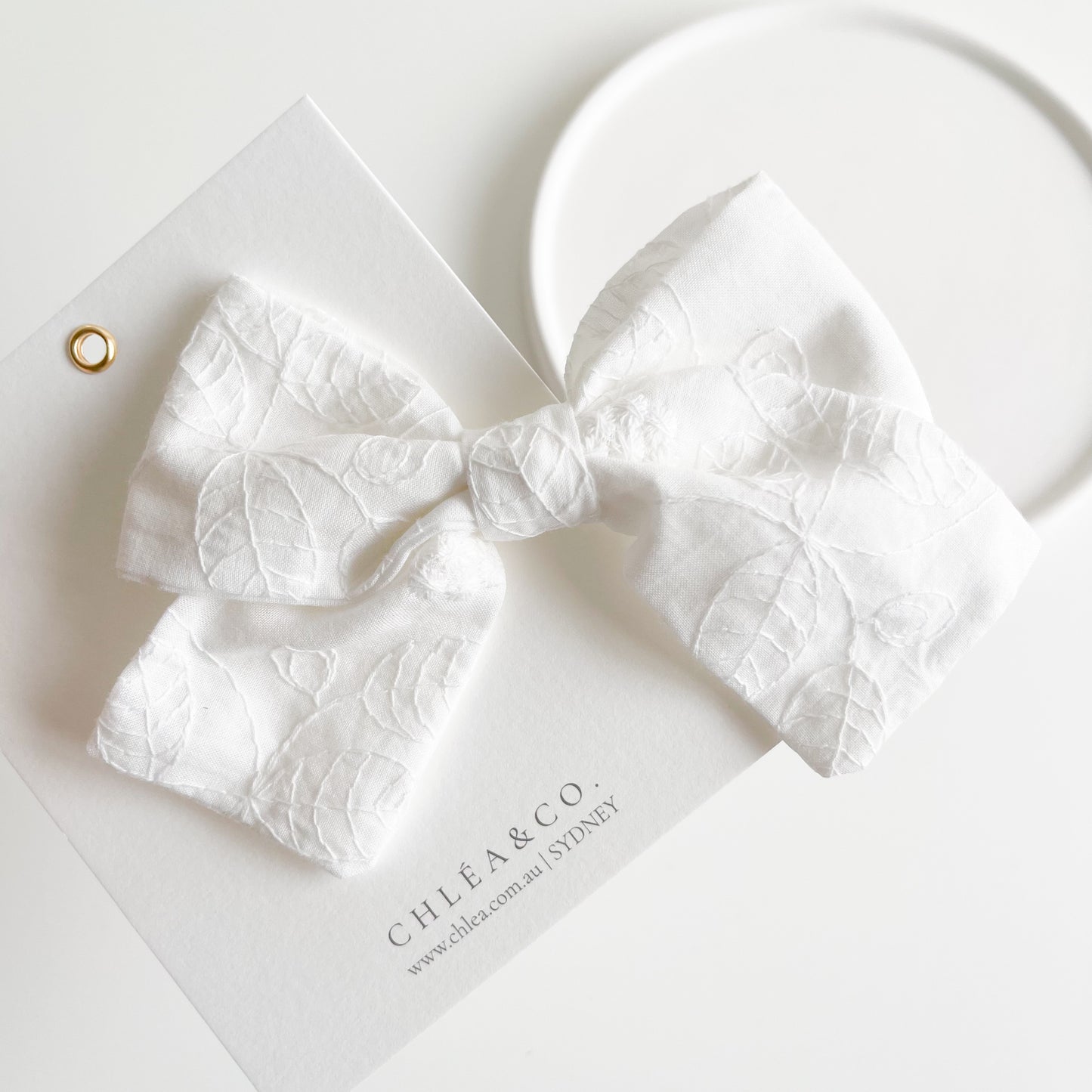 Eila White Classic Bow