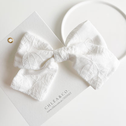 Eila White Classic Bow
