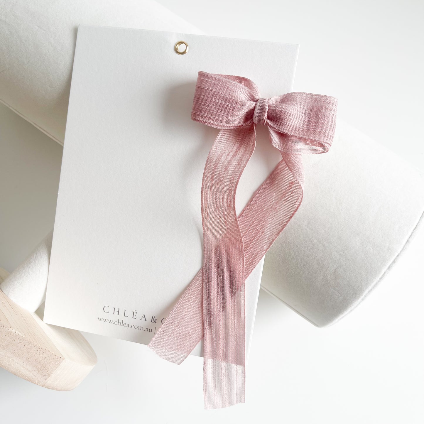 Avelin Grace Long Tail Bow