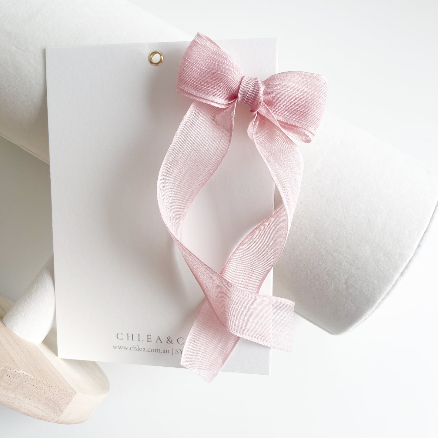 Avelin Grace Long Tail Bow