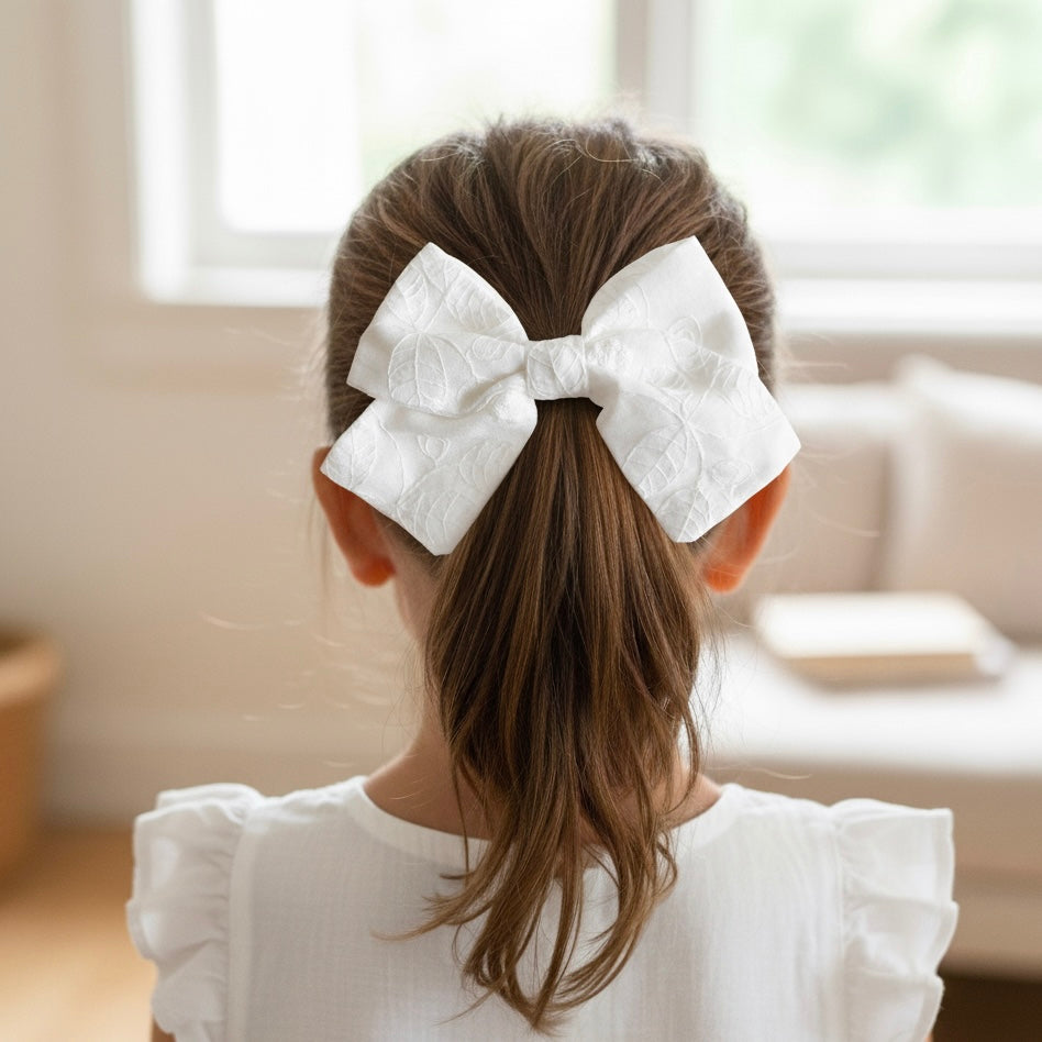 Eila White Classic Bow