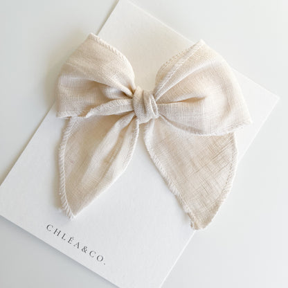 Georgia Fable Bow