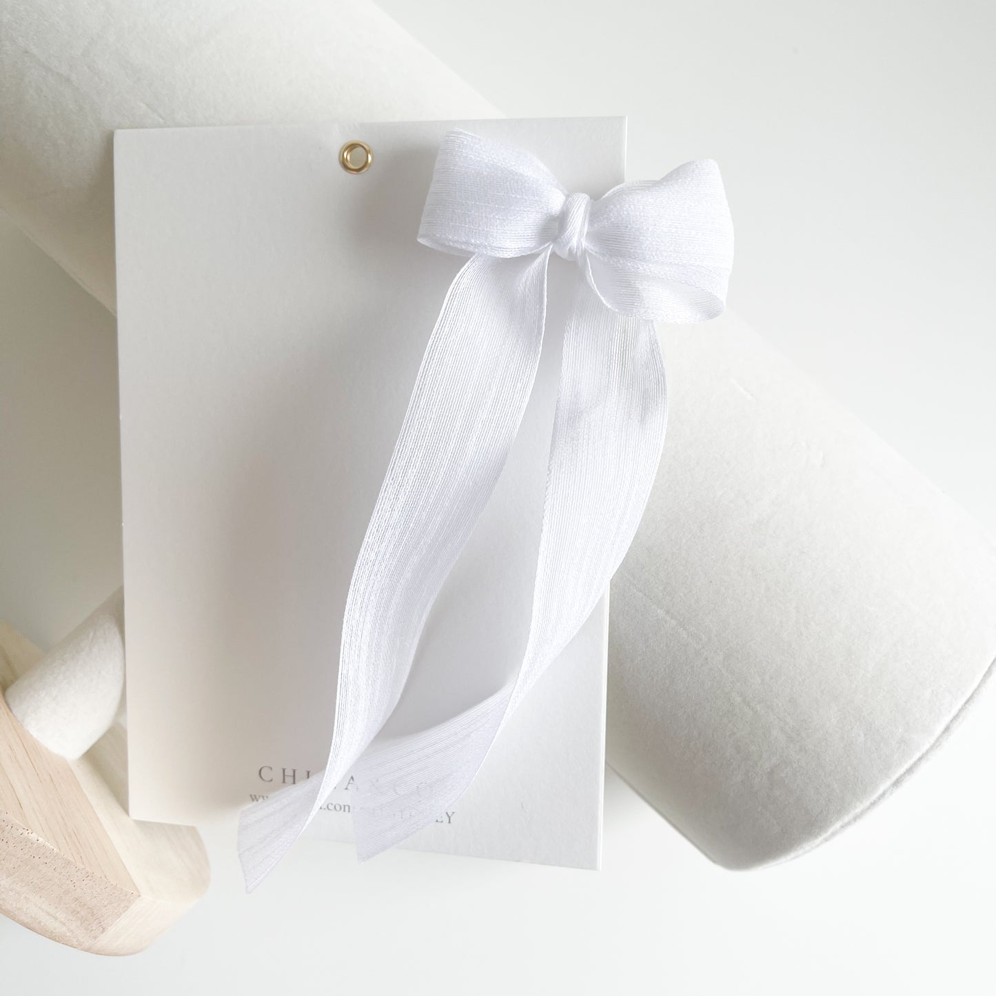 Avelin Grace Long Tail Bow