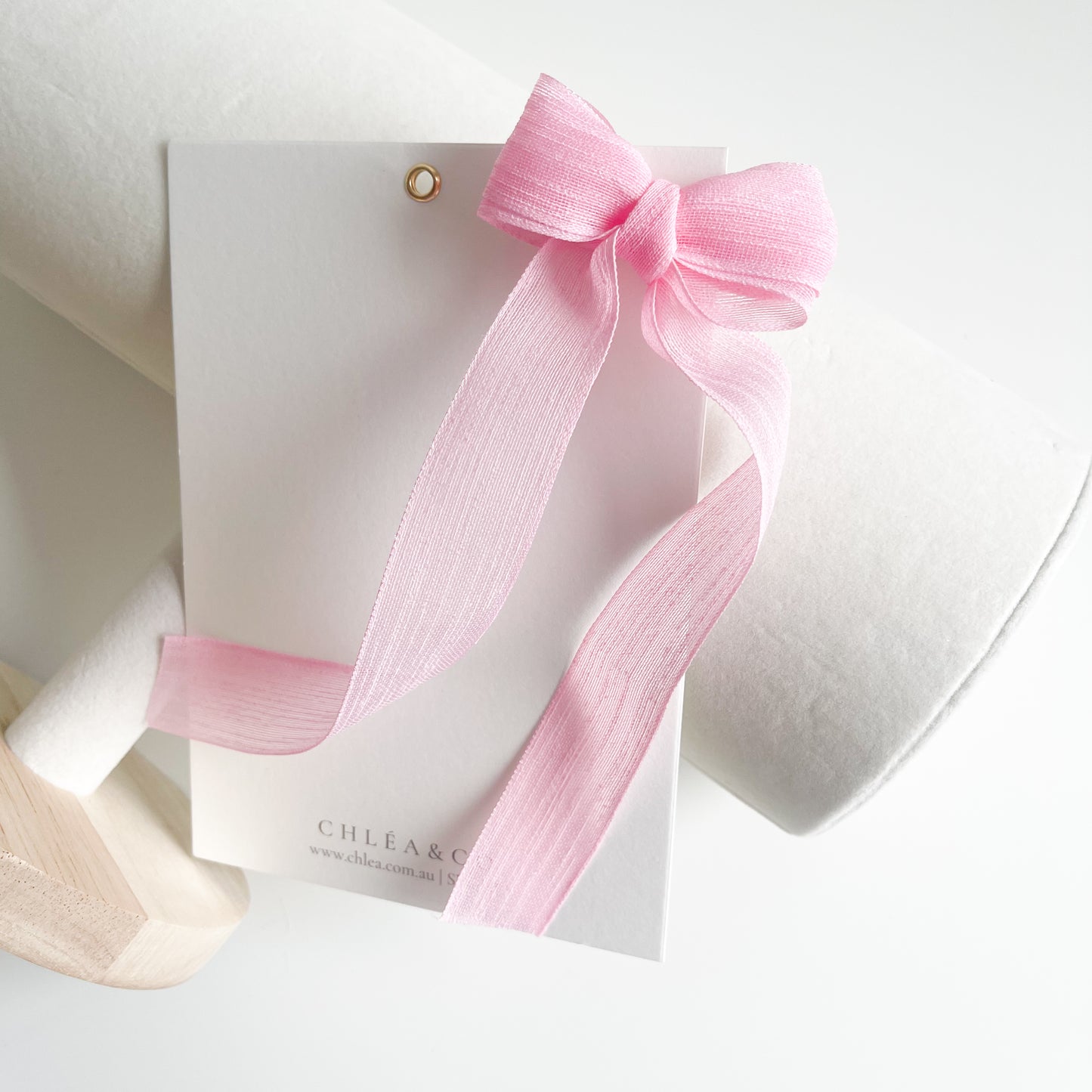 Avelin Grace Long Tail Bow