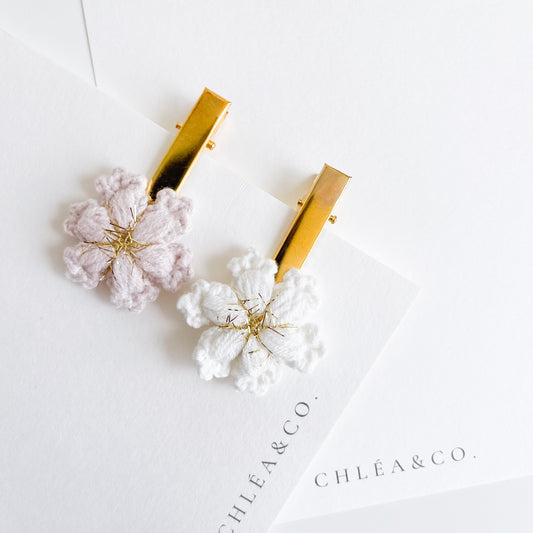 Set of 2 Gold Snowflake Clips