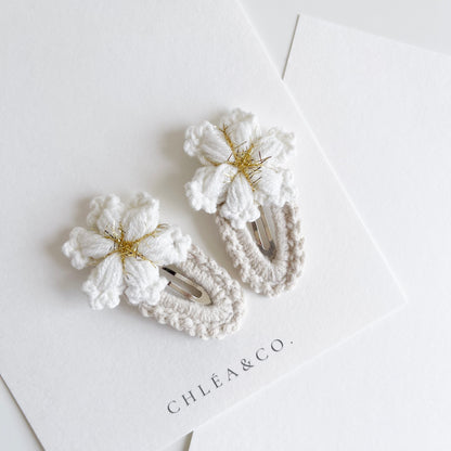 Set of 2 Clips Crochet Snowflake