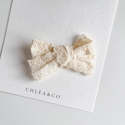 Agnes Classic Bow - Chléa & Co.