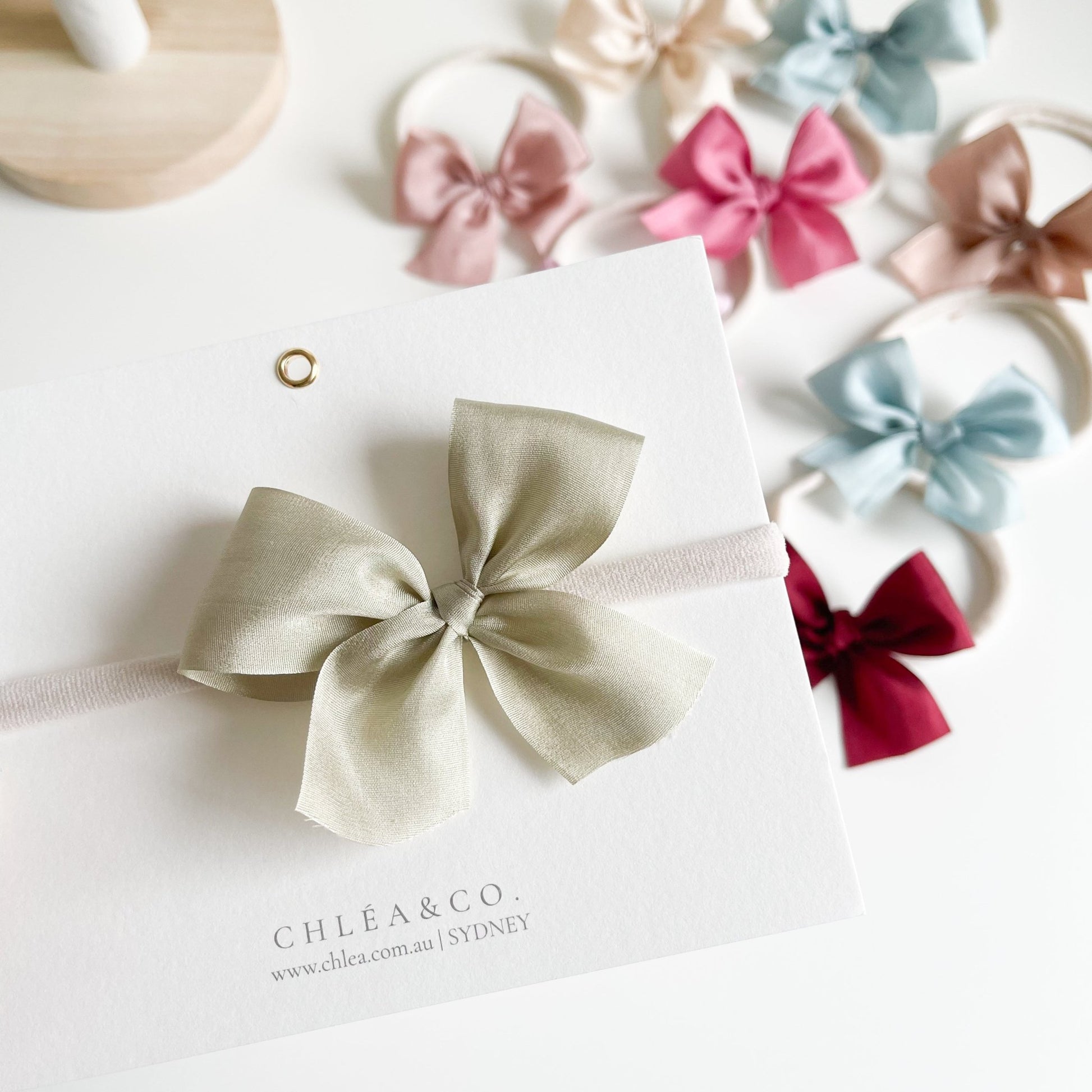 Alivia Silk Bow Headband - Chléa & Co.