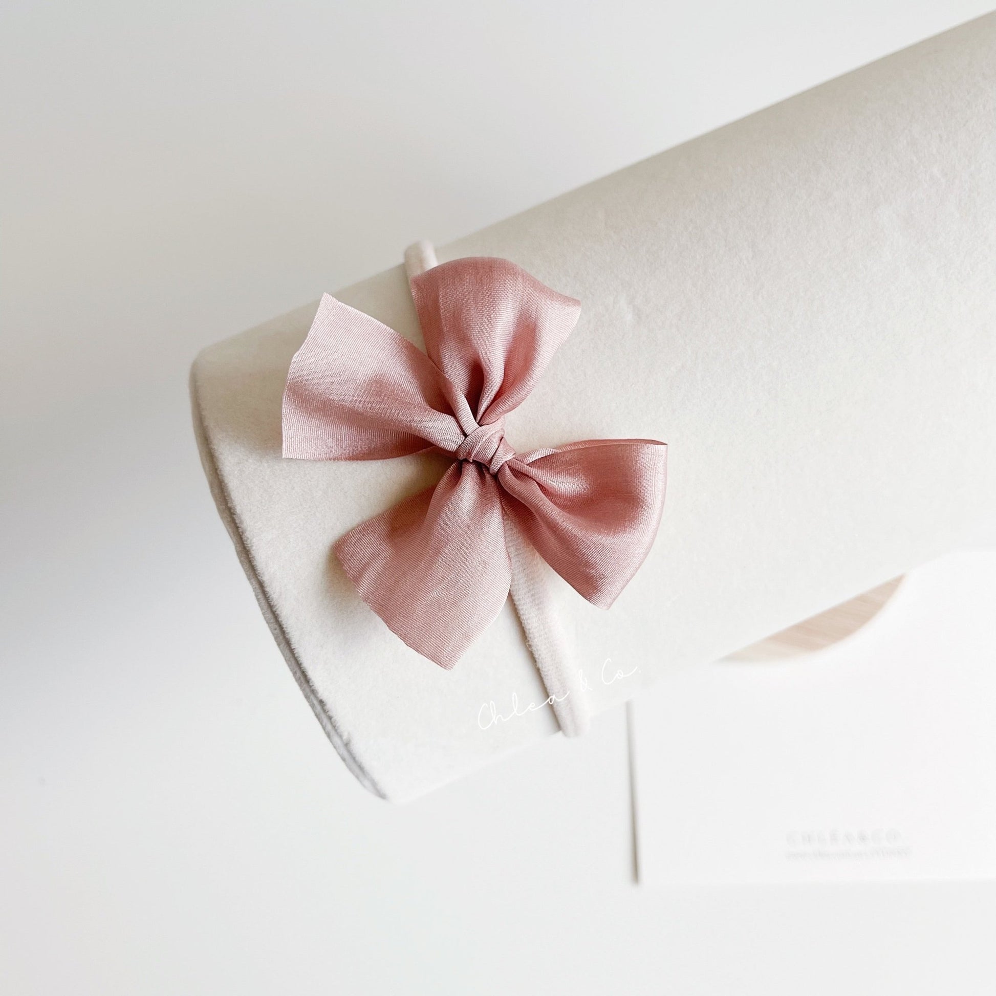 Alivia Silk Bow Headband - Chléa & Co.