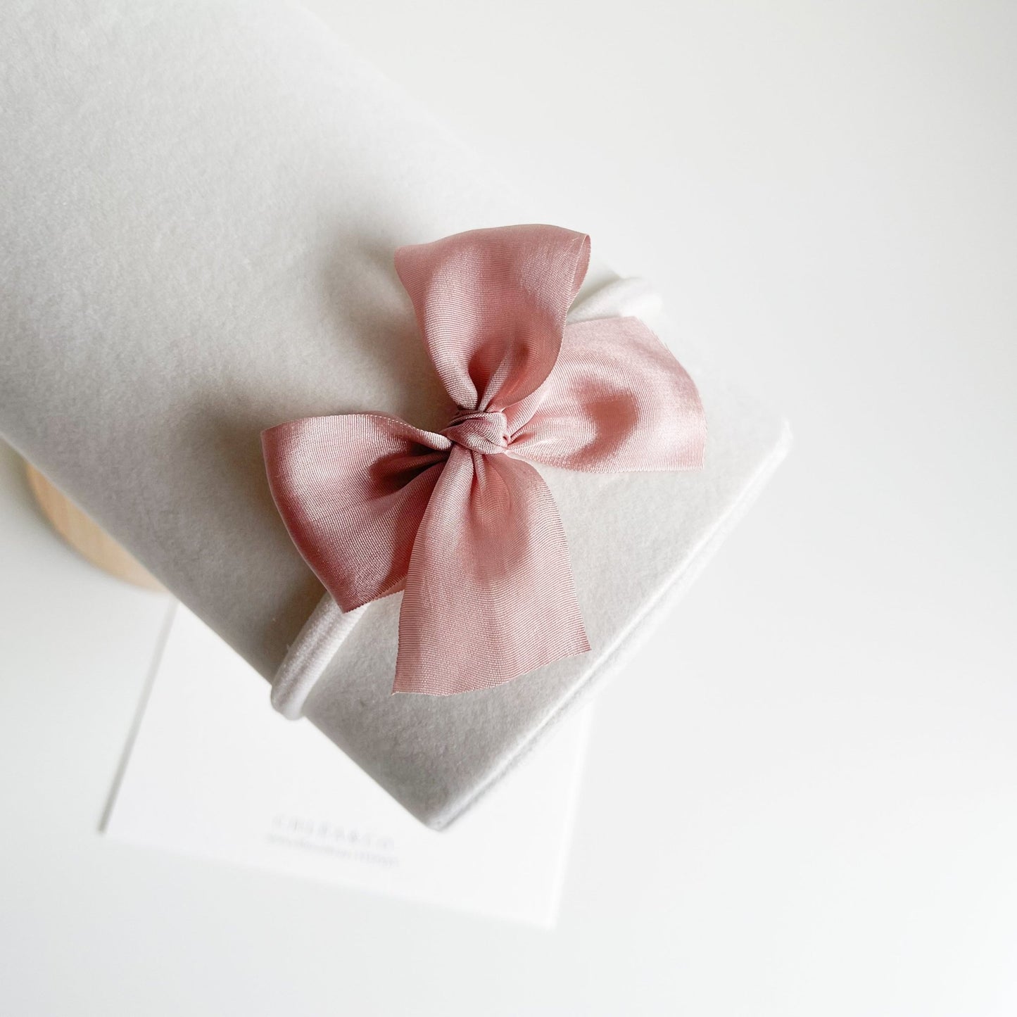 Alivia Silk Bow Headband - Chléa & Co.