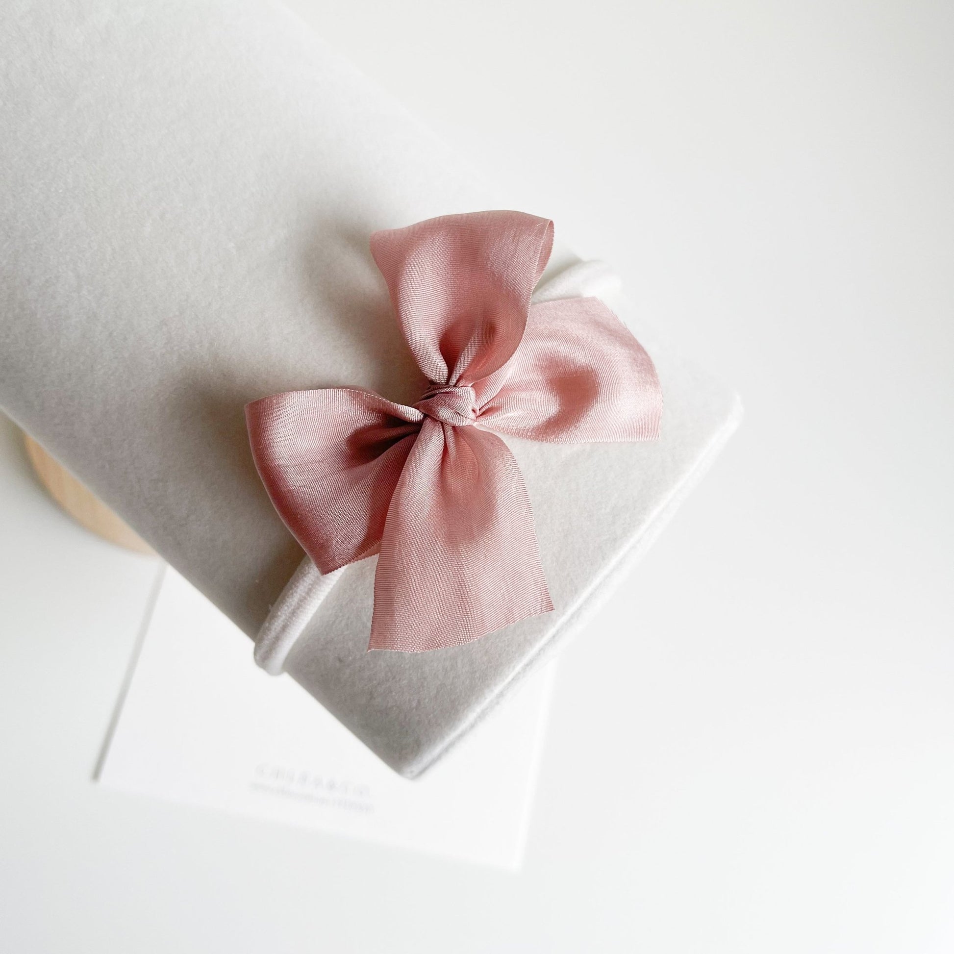 Alivia Silk Bow Headband - Chléa & Co.