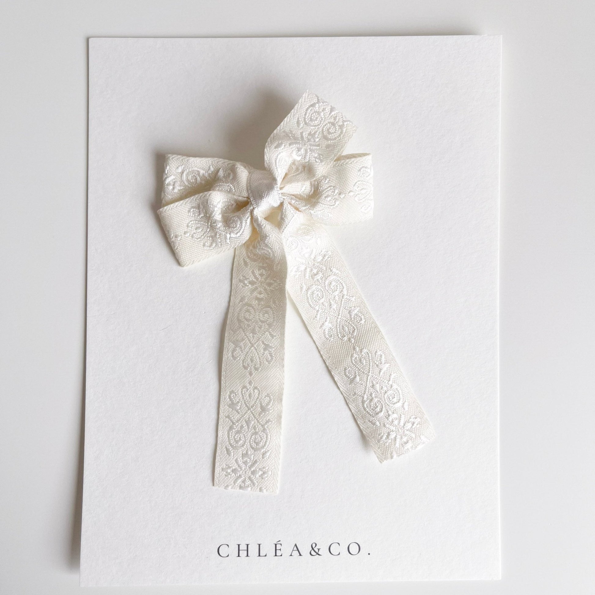 Avalyn Mini Long Tail Bow - Chléa & Co.