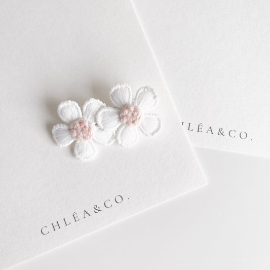 Blush Daisy Clip - Chléa & Co.