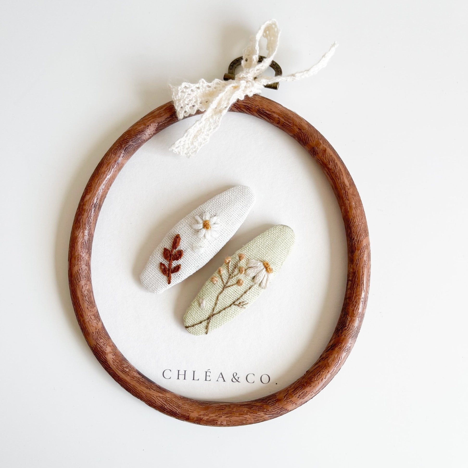 Chamomile | Set of 2 Embroidered Floral Hair Clips - Chléa & Co.