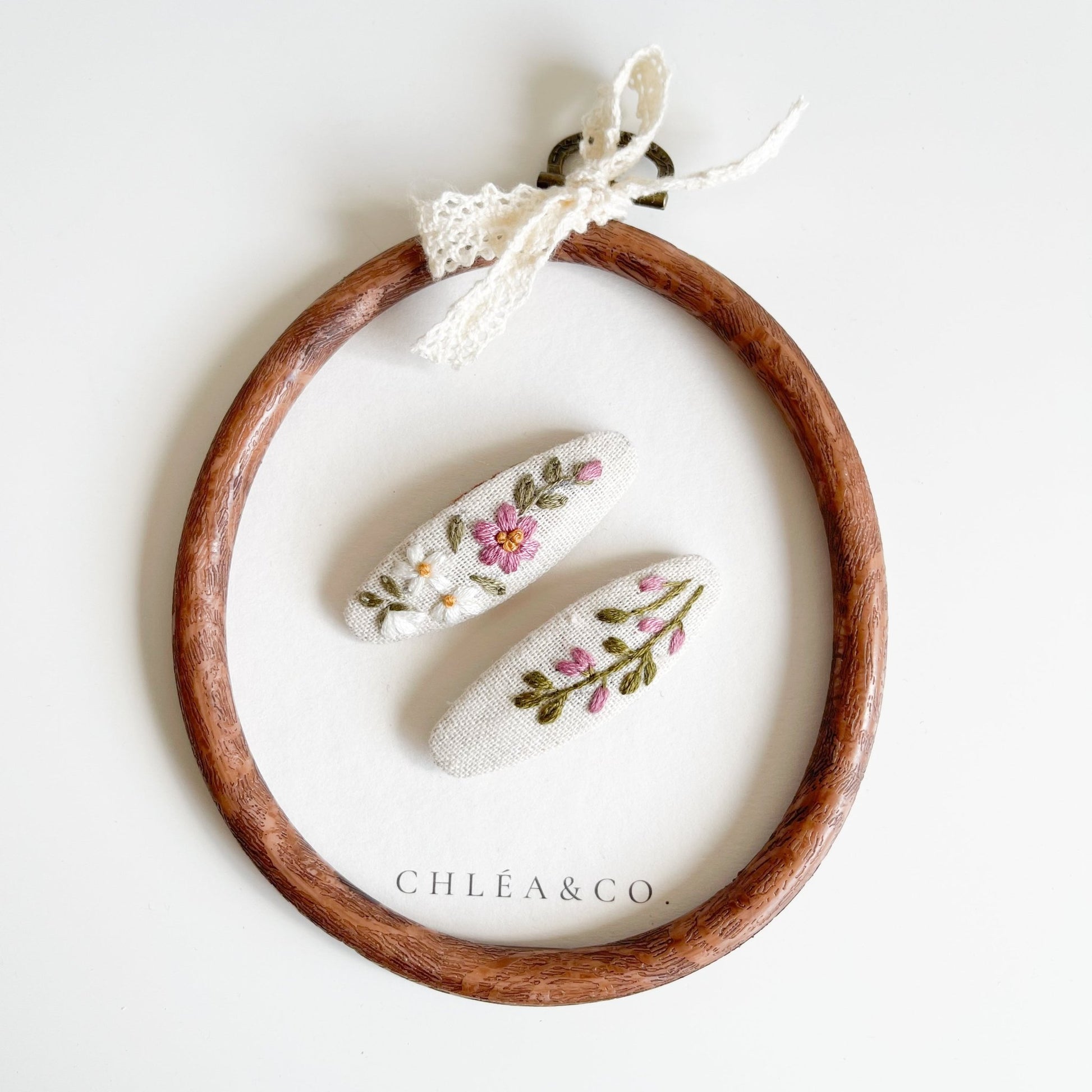 Cosmos | Set of 2 Embroidered Floral Hair Clips - Chléa & Co.