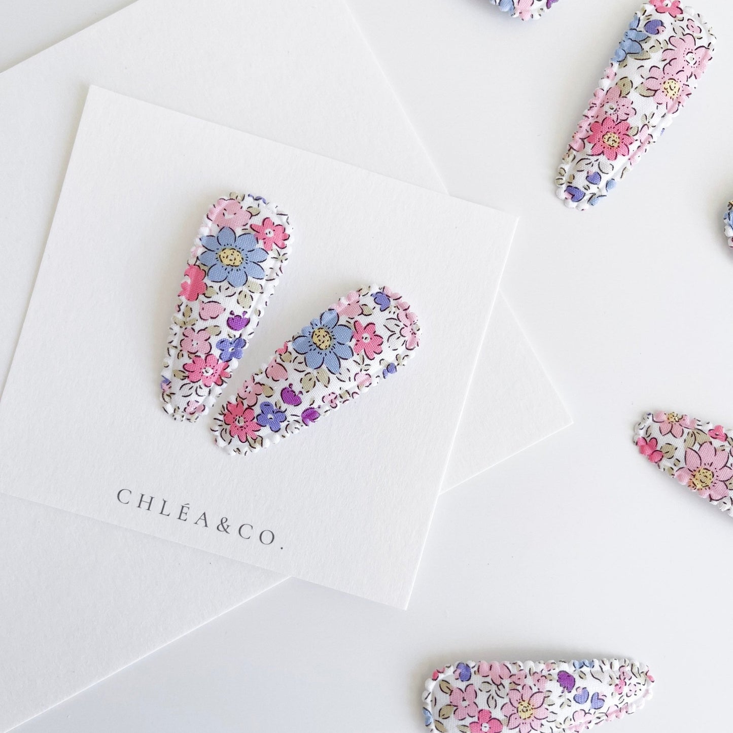 Dainty Pink Garden Fabric Covered Snap Clip - Chléa & Co.