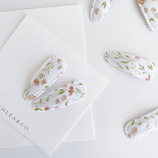 Daisy Fabric Covered Snap Clip - Chléa & Co.