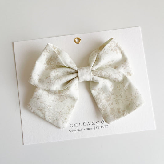Elena Classic Bow - Chléa & Co.