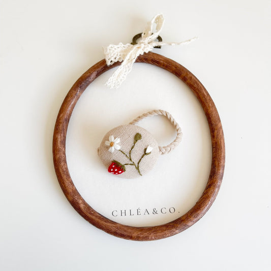 Embroidered Hair Ties | Strawberry - Chléa & Co.