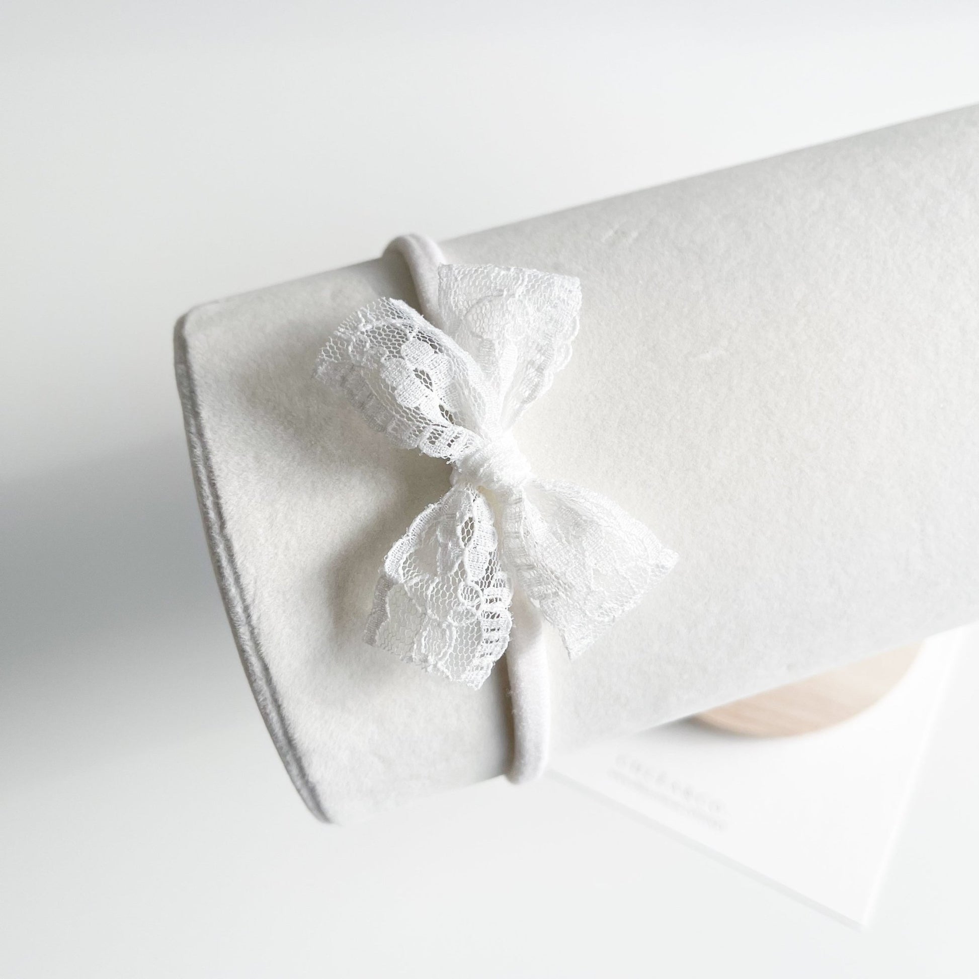 Evangeline Lace Bow Headband - Chléa & Co.