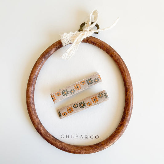 Meadow | Set of 2 Floral Hair Clips - Chléa & Co.
