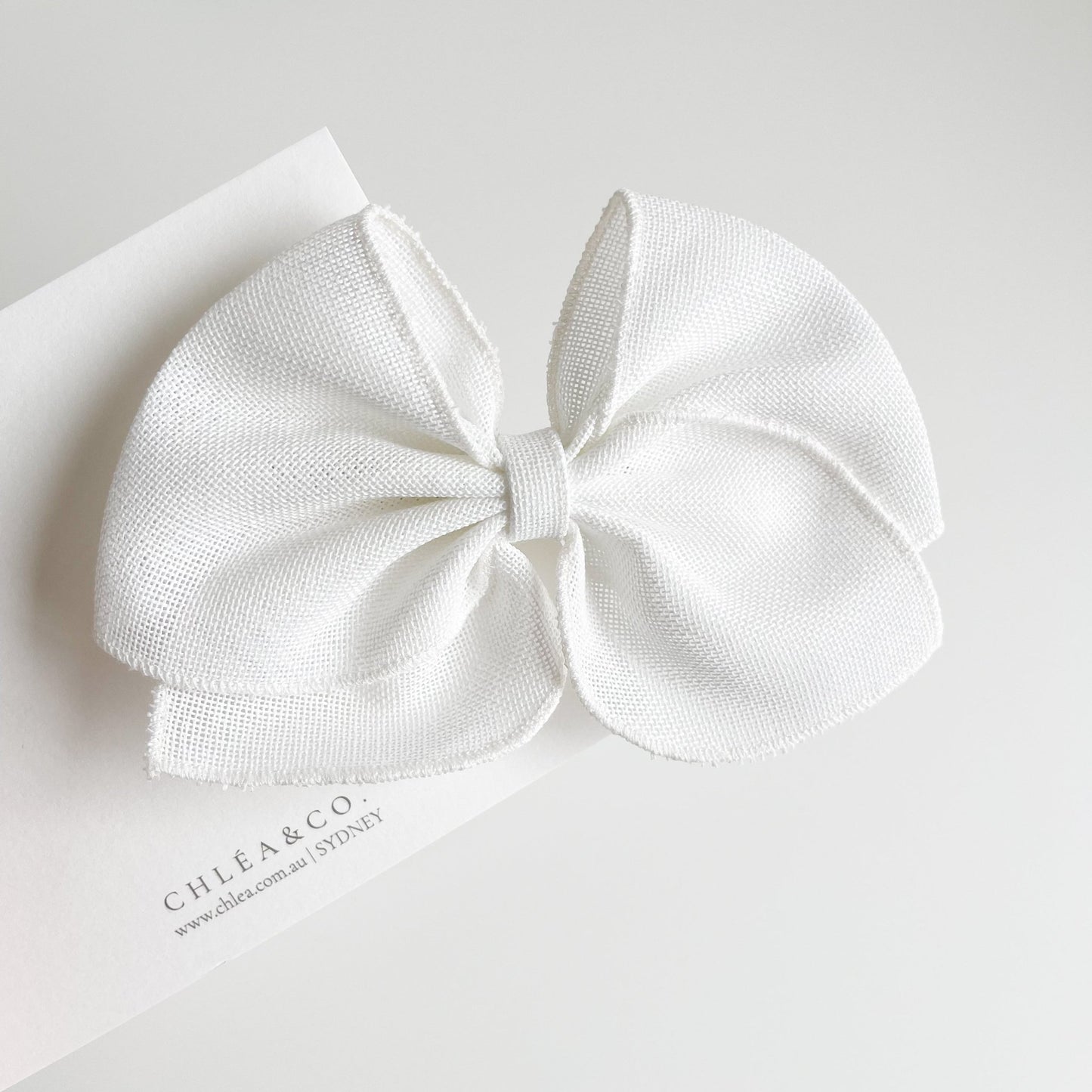 Olenna Classic Bow - Chléa & Co.