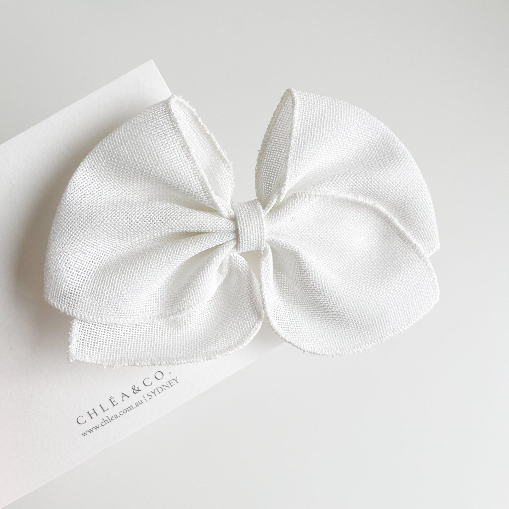 Olenna Classic Bow - Chléa & Co.