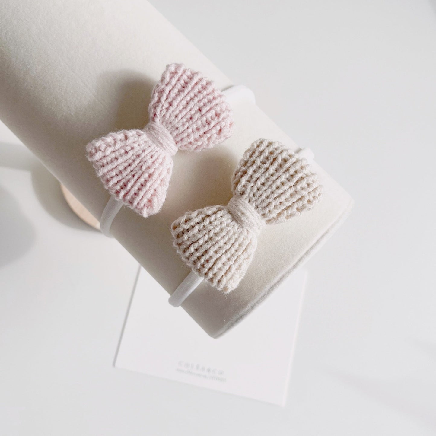 Peony Bow Crochet Headband - Chléa & Co.