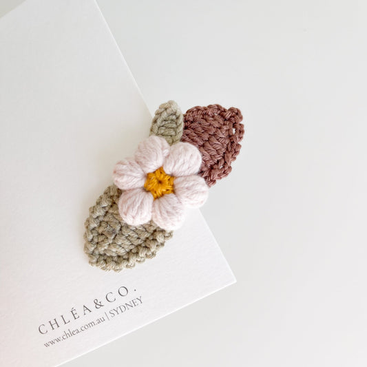 Rustic Flower Crochet Clip - Chléa & Co.