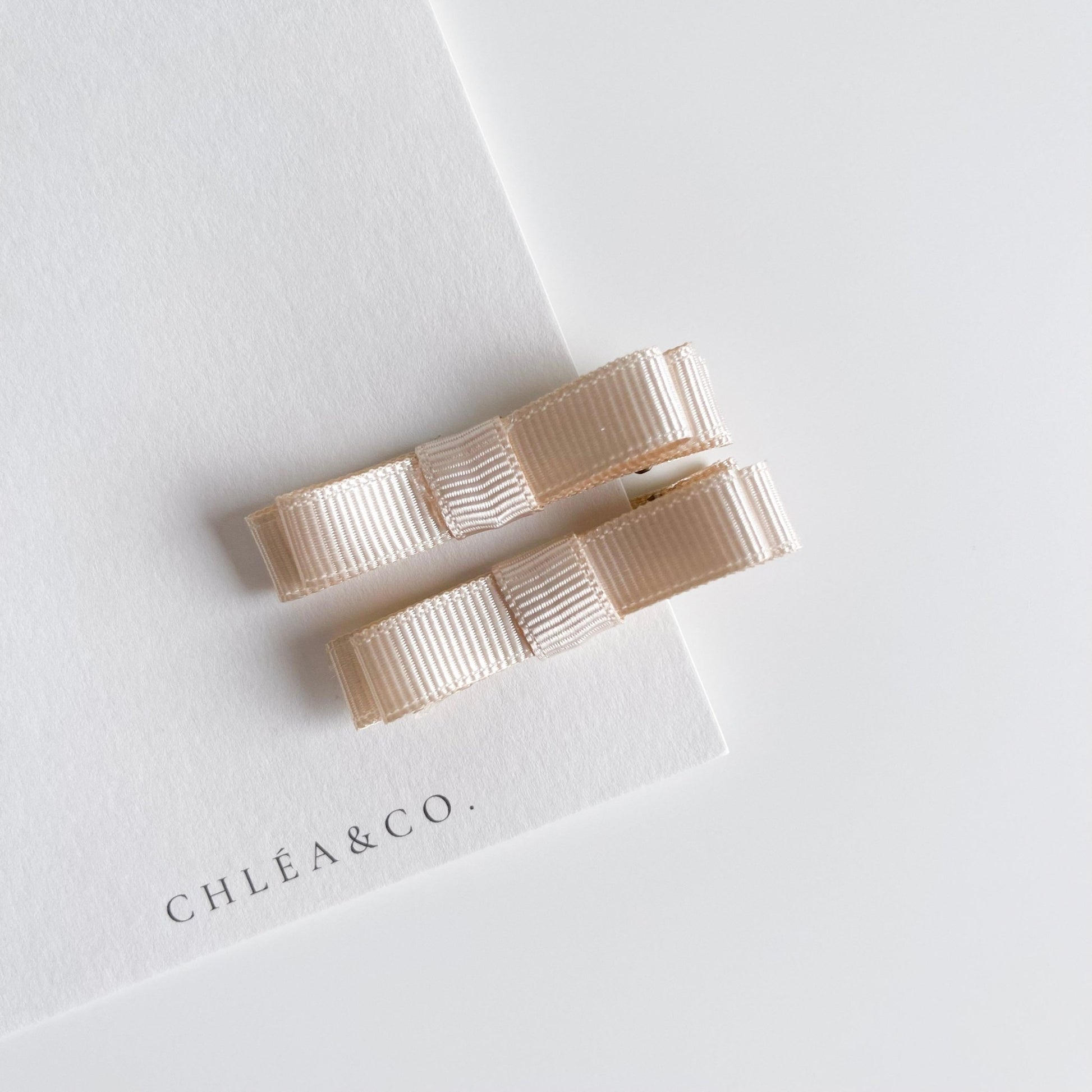 Set of 2 Medium Ribbon Bows - Chléa & Co.