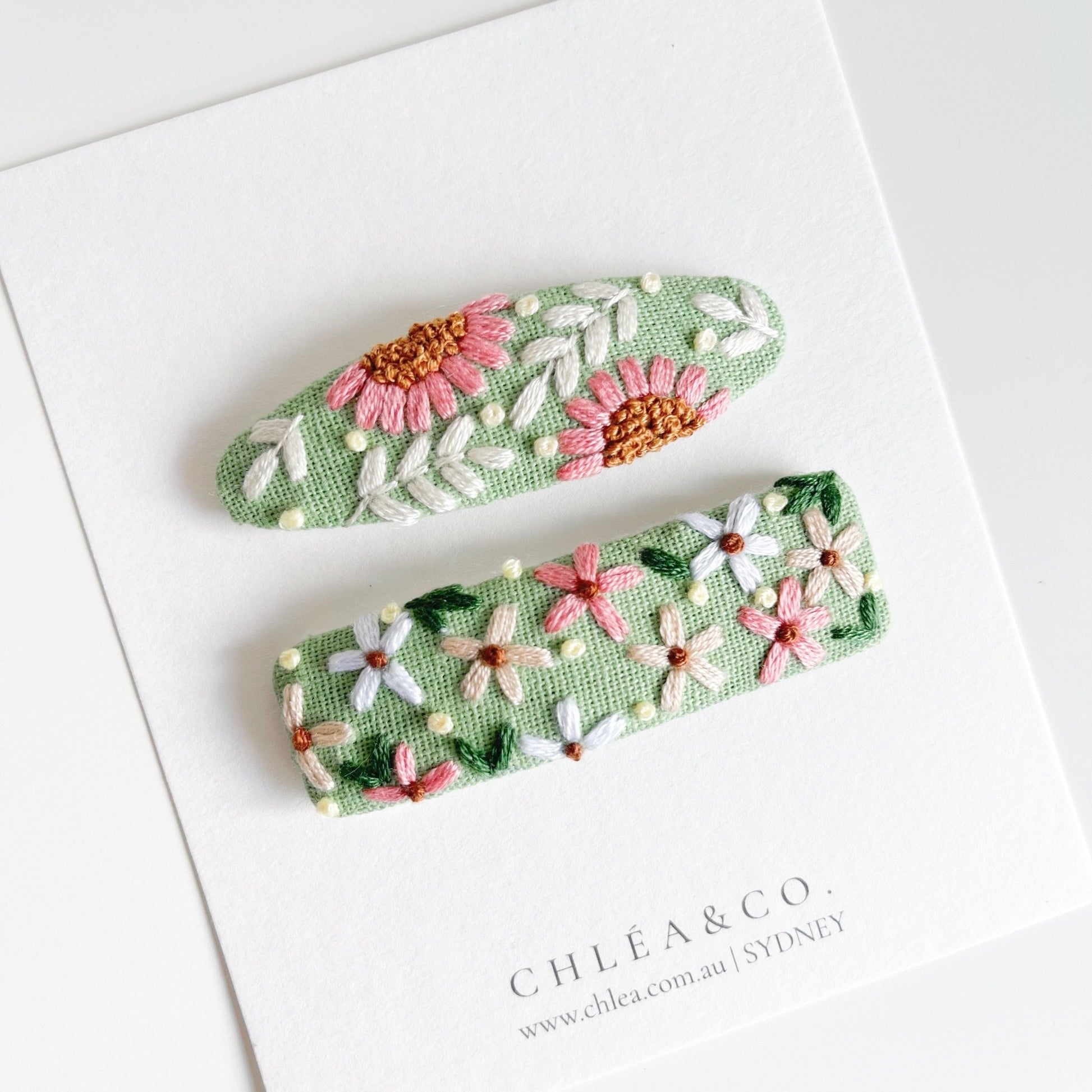 Summer Flowers | Set of 2 Embroidered Floral Hair Clips - Chléa & Co.