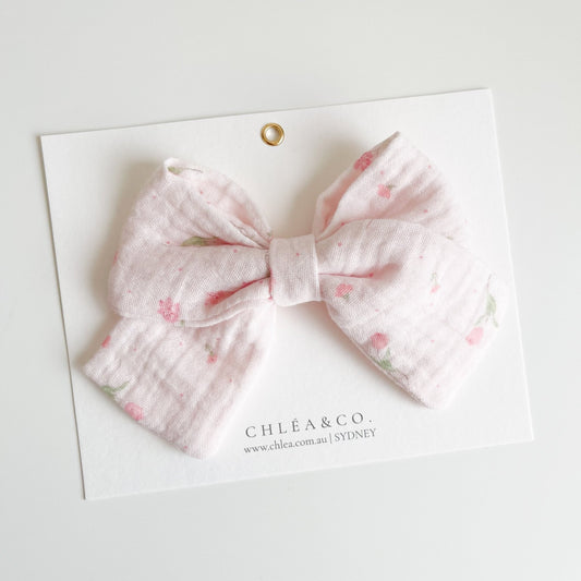 Sweet Pea Pink Classic Bow - Chléa & Co.